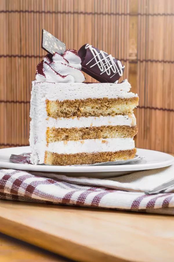 Tiramisu Cake