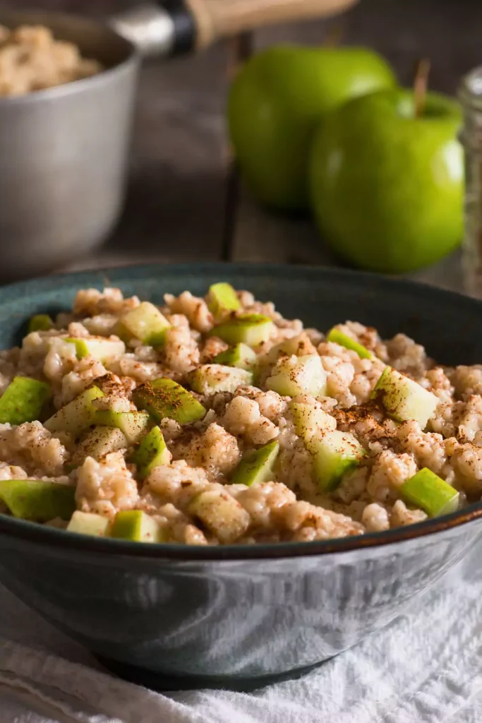 Apple Cinnamon Oatmeal