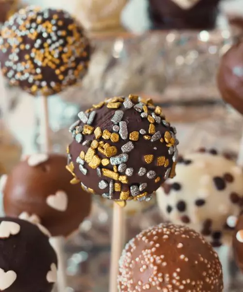 Chocolate Lebkuchen Cherry Balls