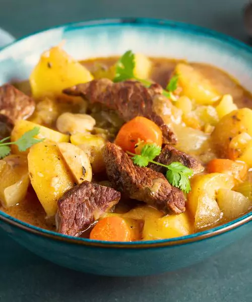 Slow-cooker beef Burgundy