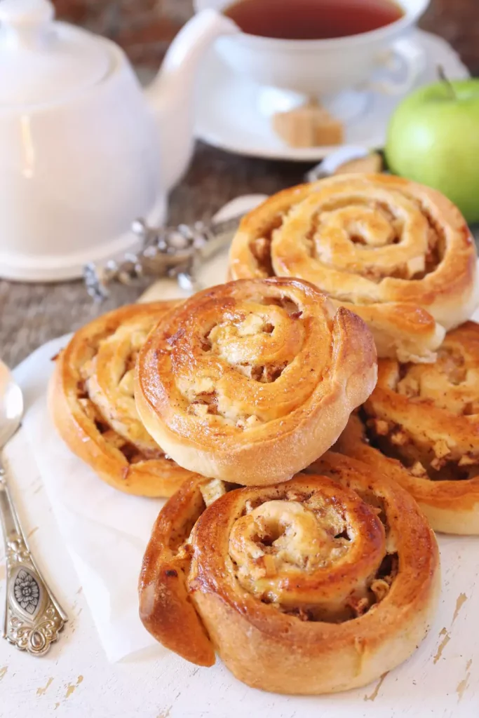 Apple Cinnamon Rolls