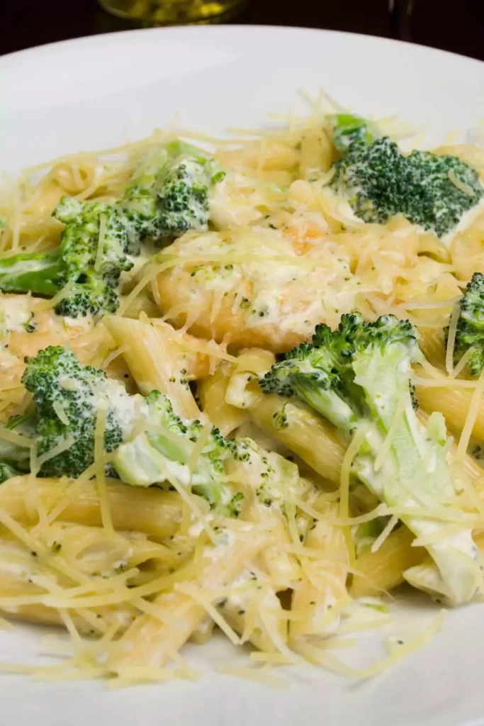 Garlic Parmesan Chicken Broccoli Pasta