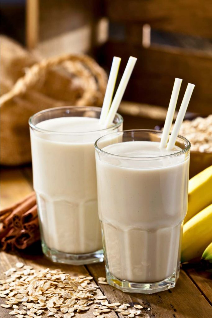 Breakfast: Banana and Oatmeal Smoothie