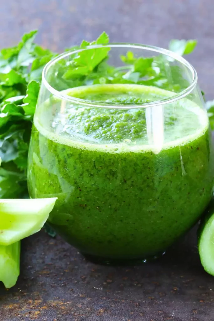 Green Detox Juice (Spinach, Kale, Cucumber, Celery, Apple)