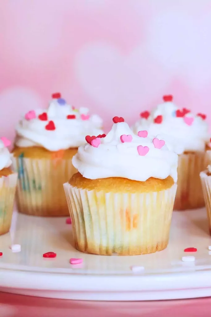  White Cake Cupcakes