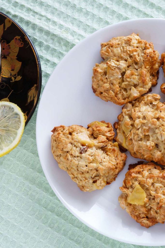 Baked Apple Oatmeal Cups