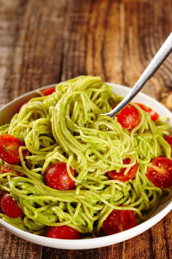 Avocado Pasta with Cherry Tomatoes