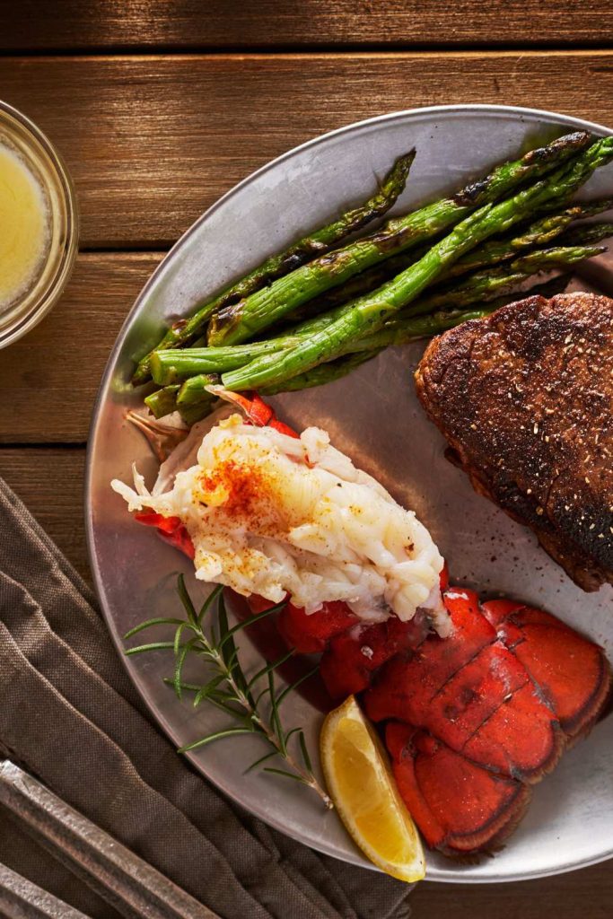 Lobster and Asparagus With Lemon Butter Sauce