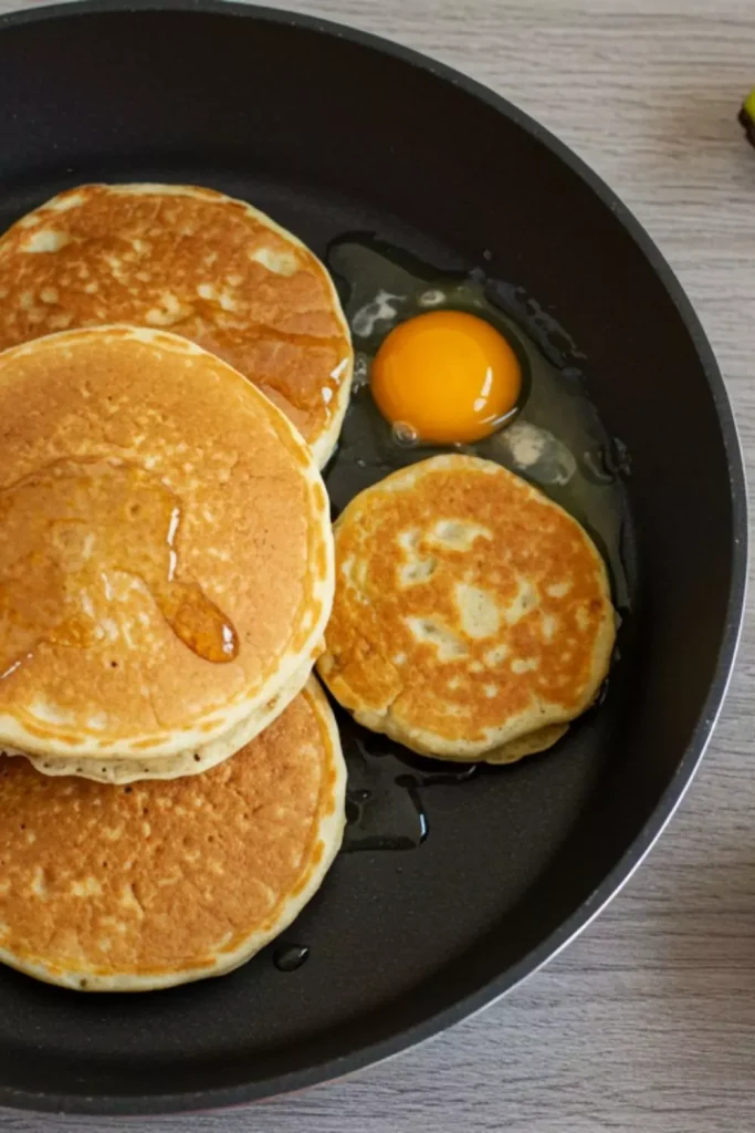 3-Ingredient Banana Pancakes