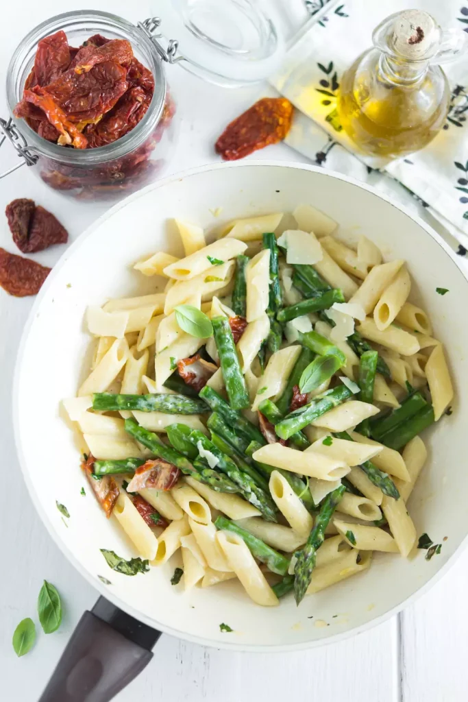 Creamy Lemon Asparagus Pasta