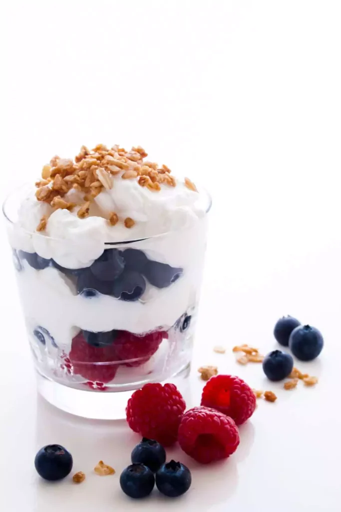  Greek Yogurt & Berry Parfait