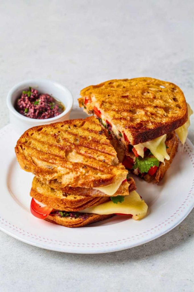 Apple & Cheddar Grilled Cheese