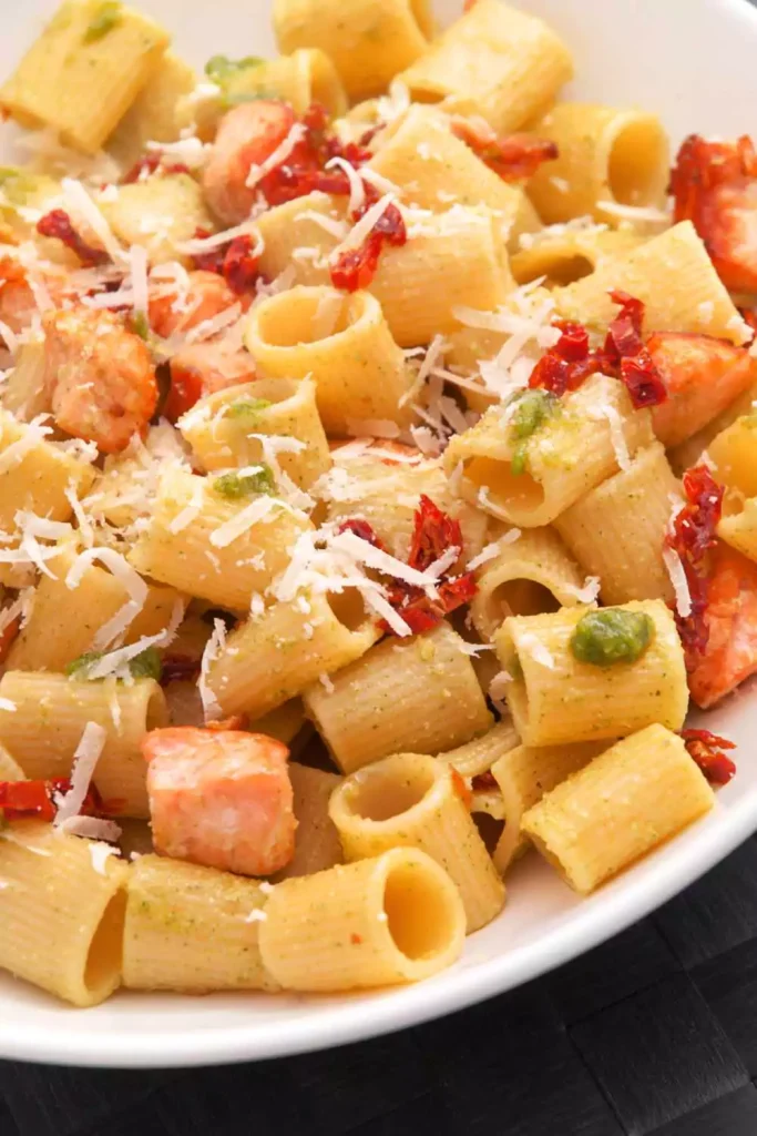  Smoked Salmon & Creamy Rigatoni