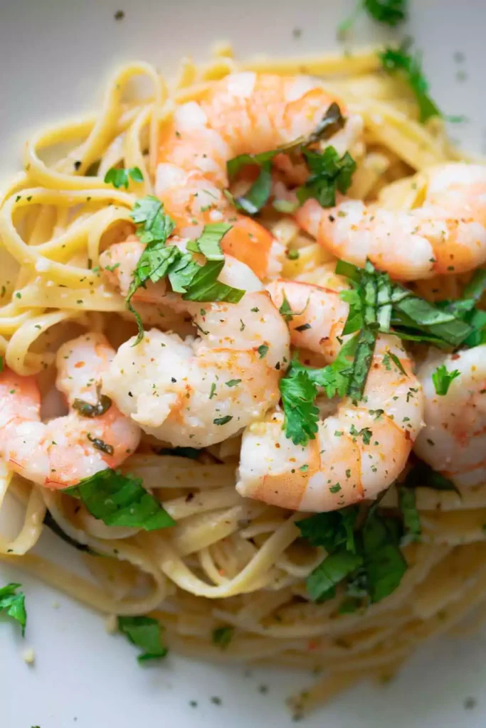 Spicy White Sauce Prawn Linguine