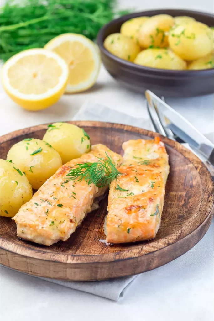 Salmon with Creamy Dill Sauce